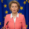 Rosszul lett egy utas a repülőn, Ursula von der Leyen látta el