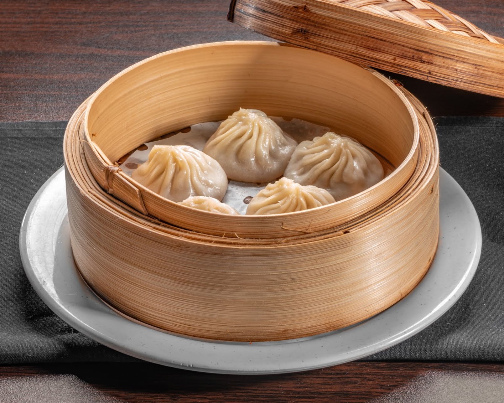 Bushi Bushi Dim Sum Place by null