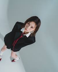 dressed undressed school girl|2025年春夏コレクション | SPUR