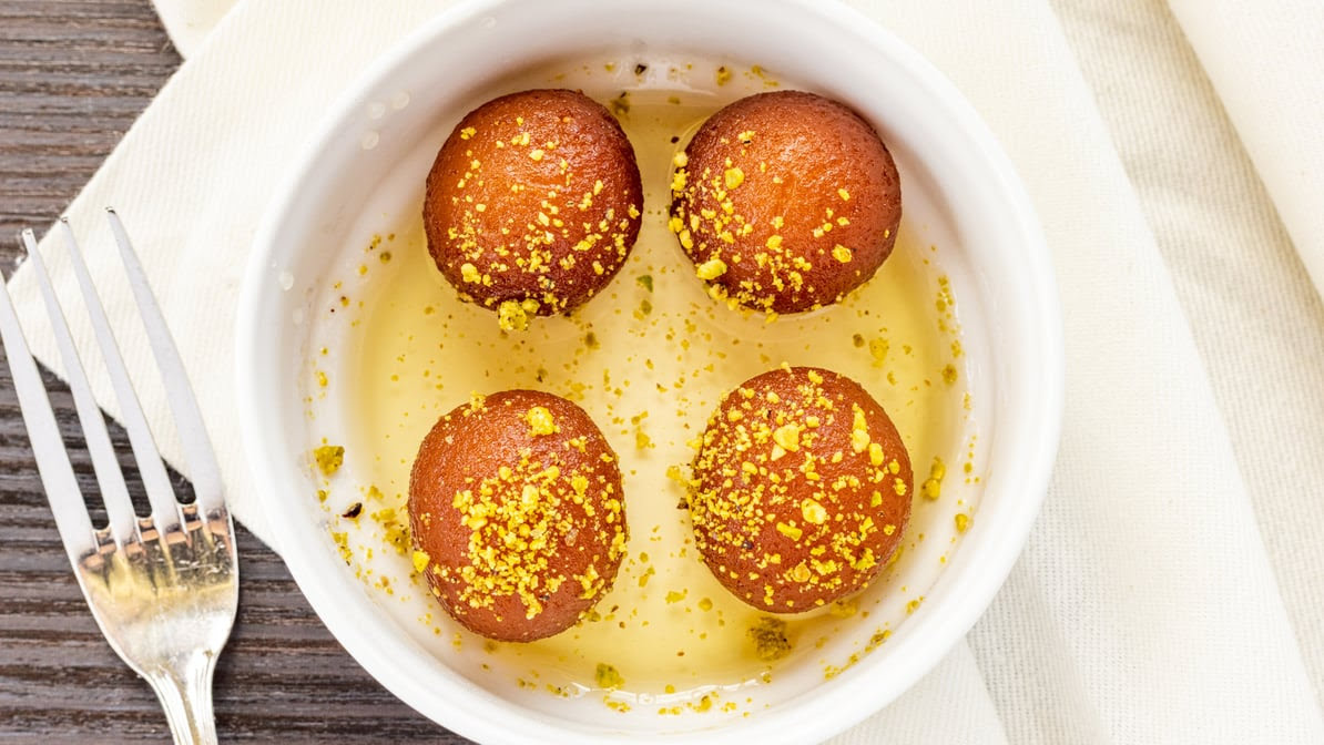 Curry and More by null