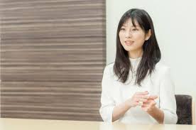 鈴木光|CanCam初登場で話題沸騰中！ 愛犬と一緒♡ 鈴木 光さんのかわいすぎるアザーカットを公開 - CanCam.jp（キャンキャン）