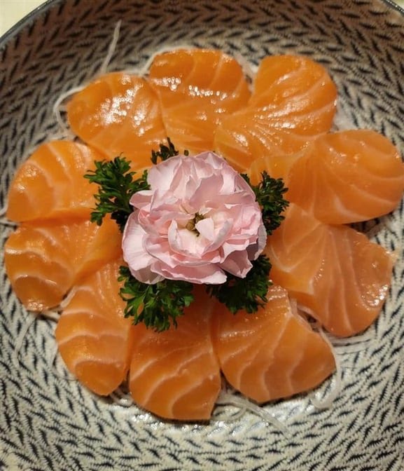 Naru Sushi Japanese Restaurant by null