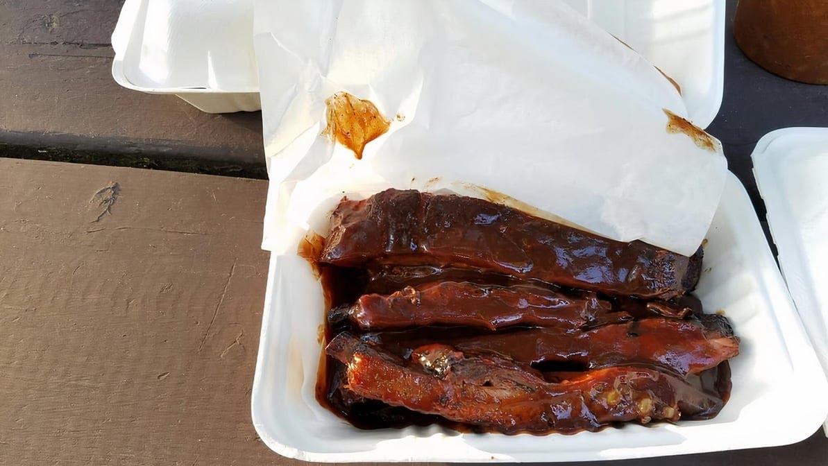 Reo's Ribs by null
