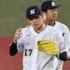 佐々木朗希は4回でアクシデント降板 10K無失点もユニホームに血 ...