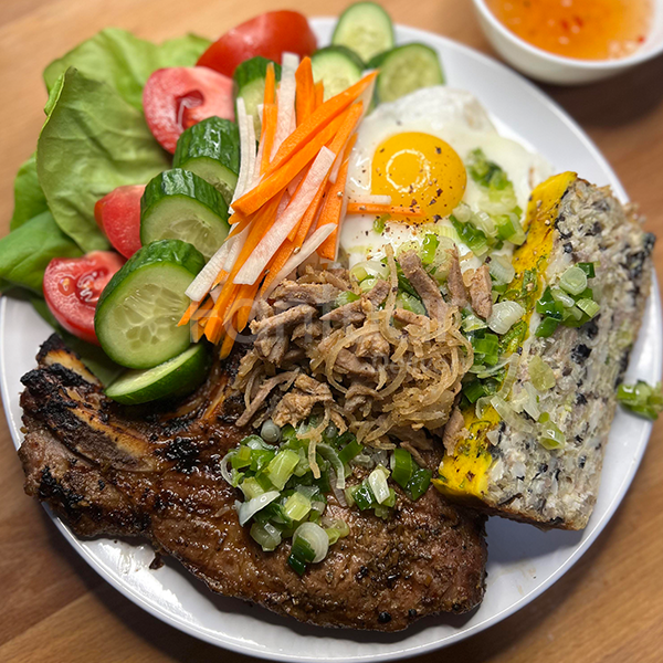 Mai's Vietnamese Restaurant by null