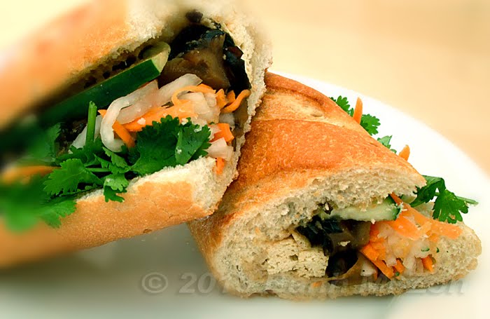 Banh Mi Zon by null