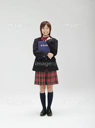 女子高生　毕业|女大学生穿“JK制服”拍毕业照，被批有伤风化，霸气回怼惹关注_手机搜狐网