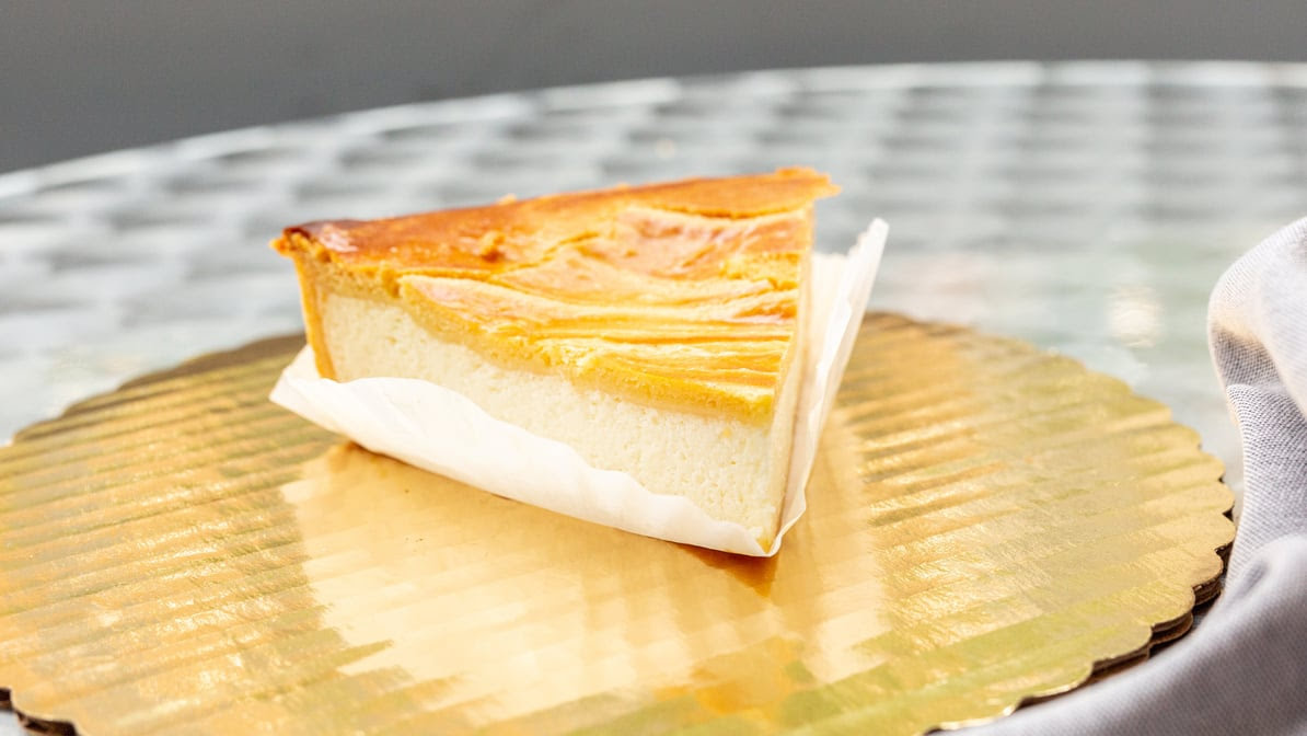 Mike's Pastry - Assembly Row by null