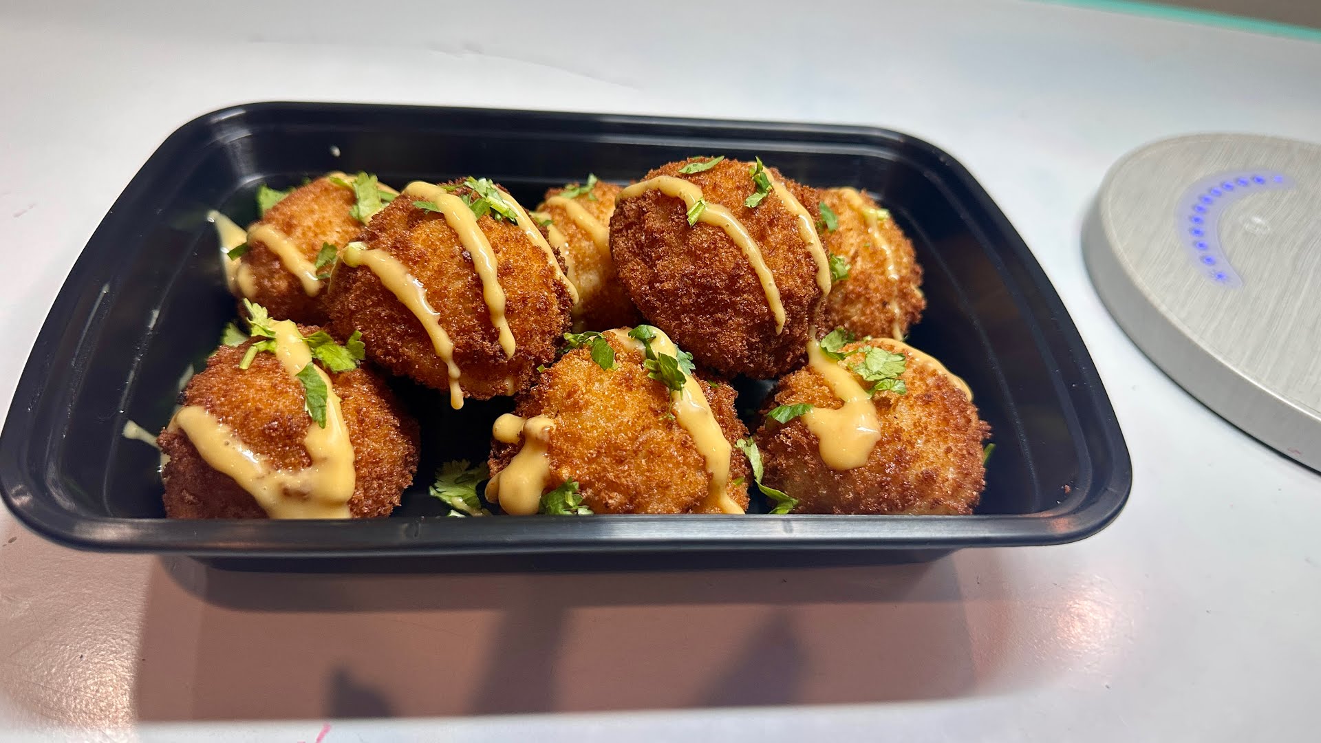 Mouthful MOMO by null