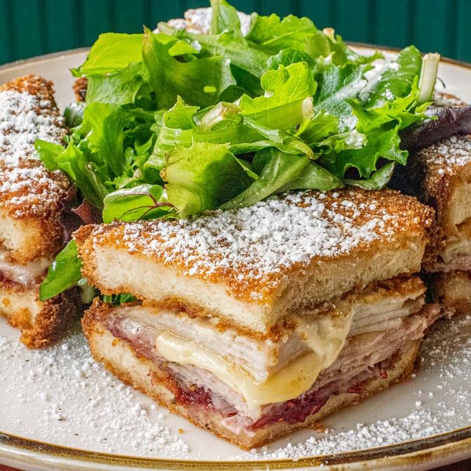 Dreamland Bar & Diner by null