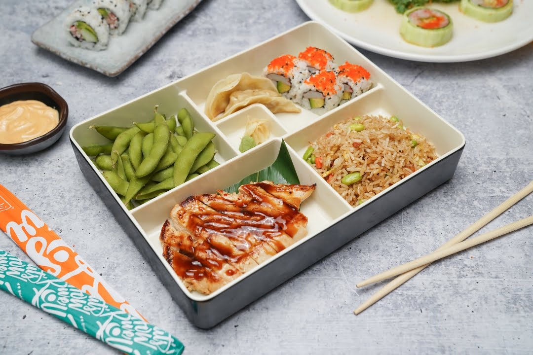 Sushi Maki - Kendall by null