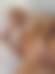 Moistened pussy|Michelle Moistは複数のオーガズムを滴下するために猫をからかう - 無料ポルノビデオ YouPorn