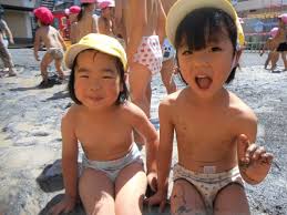幼稚園児　はだか|寒さなんかに負けないぞ | 全国郷土紙連合