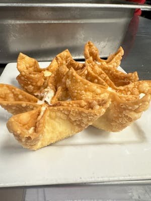 Ling's Asian Cuisine by null