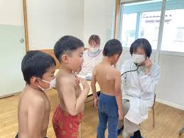 幼稚園裸|裸の幼稚園―体力づくりと才能教育の実践記録 (1972年) |本 | 通販 | Amazon