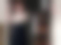 女と犬の交尾|オオカミに欲情していく女性…人と獣の交わりを意識させる超過激映像｜シネマトゥデイ