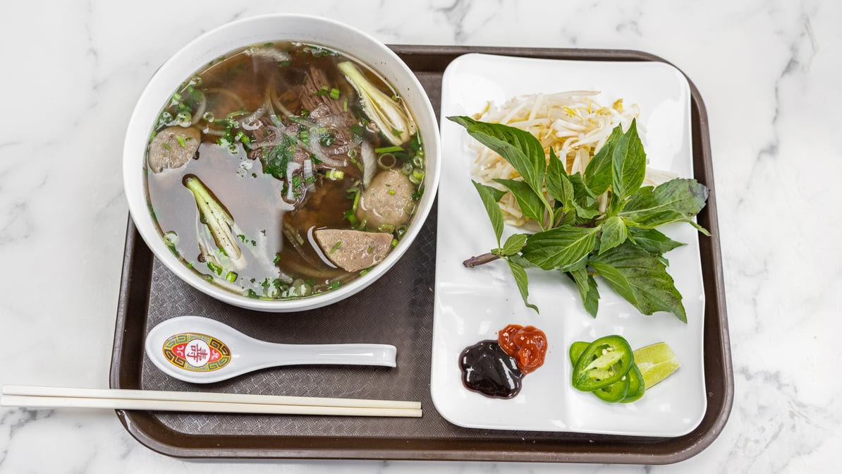 Bánh Mì Ông Mười by null