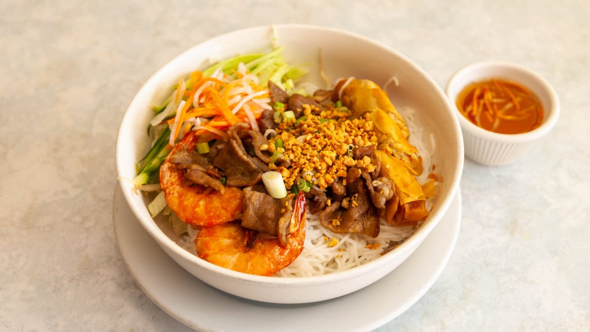 Phở Lemongrass by null
