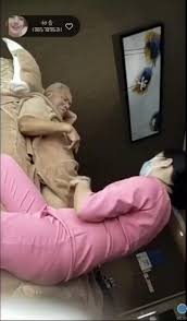 Egm gfrmyugzwmonfjr jpg x Old man handjob