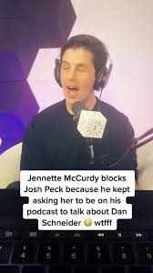 Beautiful girl who looks like jpg x Jennette mccurdy tits