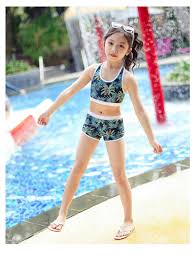 小学　水着|新しい水着を着用してみたよ👙💕✨﻿ ターコイズにカラフルな柄が﻿ mayoの地味に黒い肌によく映える🤩﻿ ﻿ 少し大きいみたいだから﻿  来年もまた着れそう😎🌻💙💛﻿ ﻿ swimwear▶︎▷ @hm_kids ﻿ #放課後fillette #filletteアンバサダー﻿ # 小学生 #小学生女子 #小2 #7歳 ...