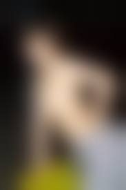 tumblr 変態野外露出|バス停で全裸に黒ストッキングのみの姿で路線図の説明をしてくれている女の子 | ImitationSkin – パンスト直穿きフェチの復活