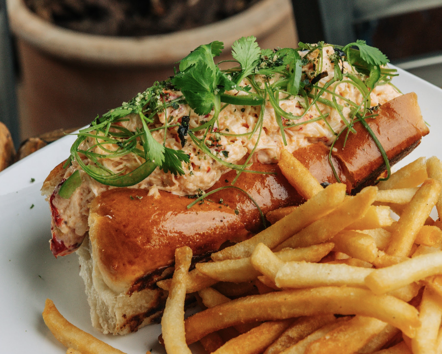 Dark Horse Bar & Eatery by null