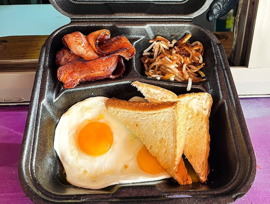 Sidney's Snowballs by null