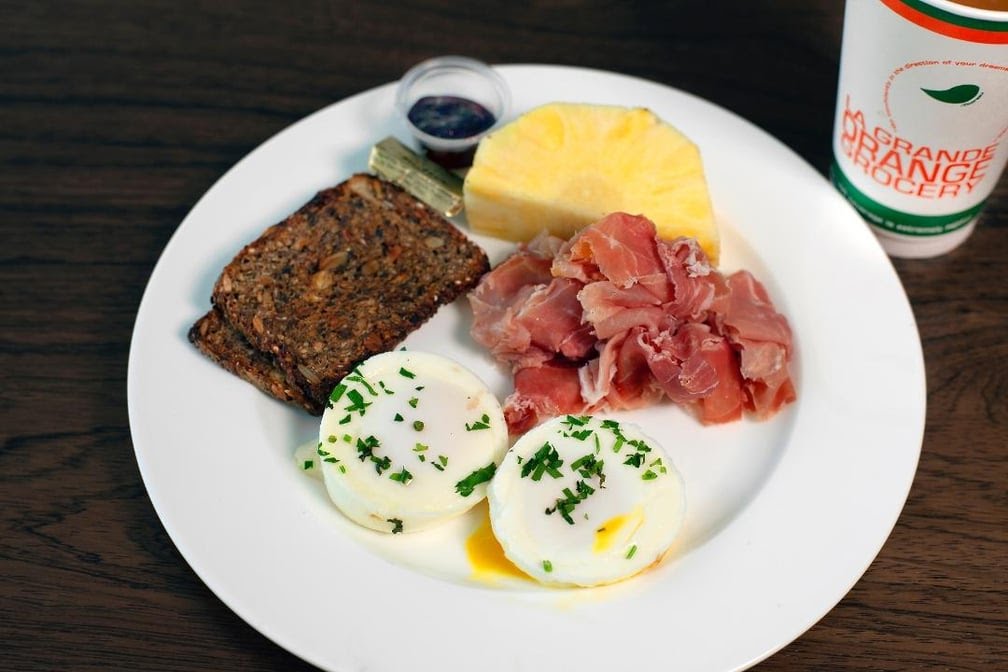 La Grande Orange Grocery & Pizzeria by null