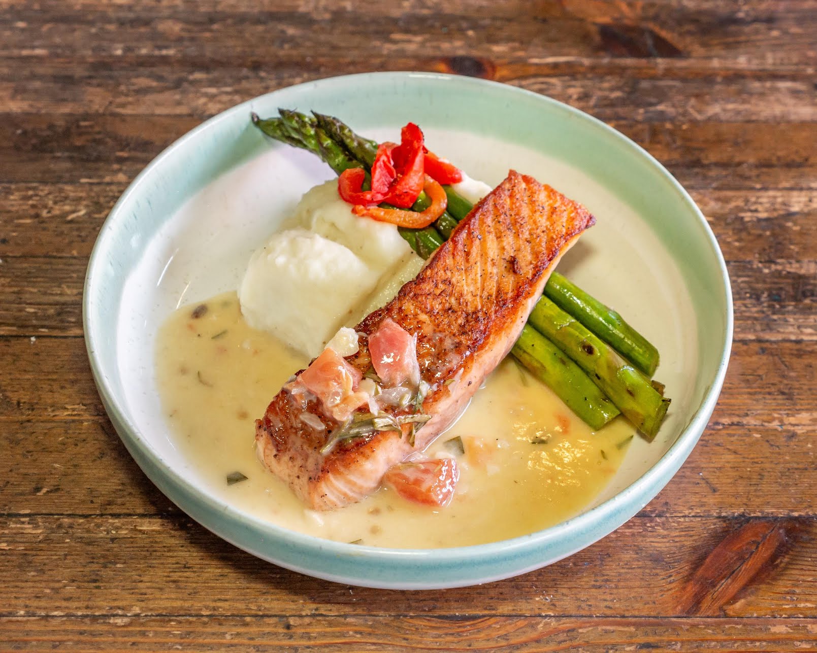 Fume Bistro & Bar by null