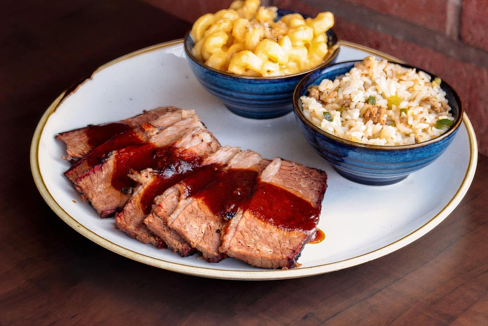 Gus's BBQ by null