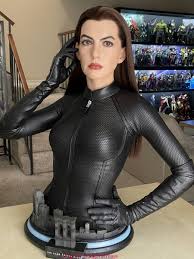 Anne Hathaway catwoman nude|new photos of anne hathaway as catwoman : r/comicbooks
