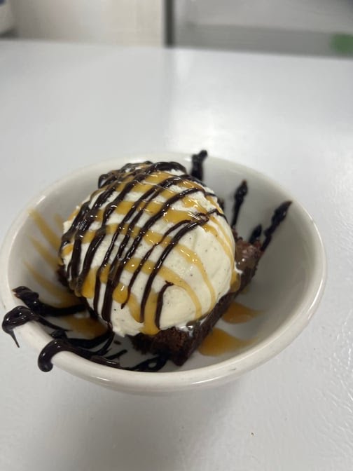 Sweet’s Sports Tavern & Eatery by null