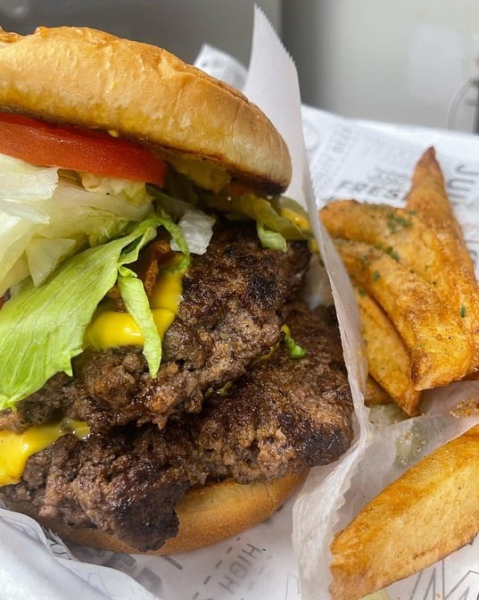 Sparkles Burger & Daiquri by null