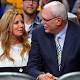 Knicks' Phil Jackson, Lakers' Jeanie Buss call off 4-year engagement 