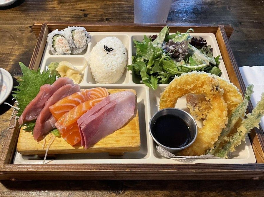 Kaori Sushi かおり寿司 by null