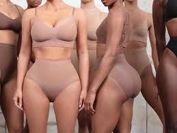 narrow waist teen nudist|this girl has gained a huge following of mostly men and young girls because  of her tiny waist. recently she posted photos from a photoshoot, then the  photographer posted the originals 😬 :