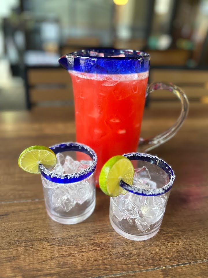 Los Reyes Restaurante Y Cantina by null