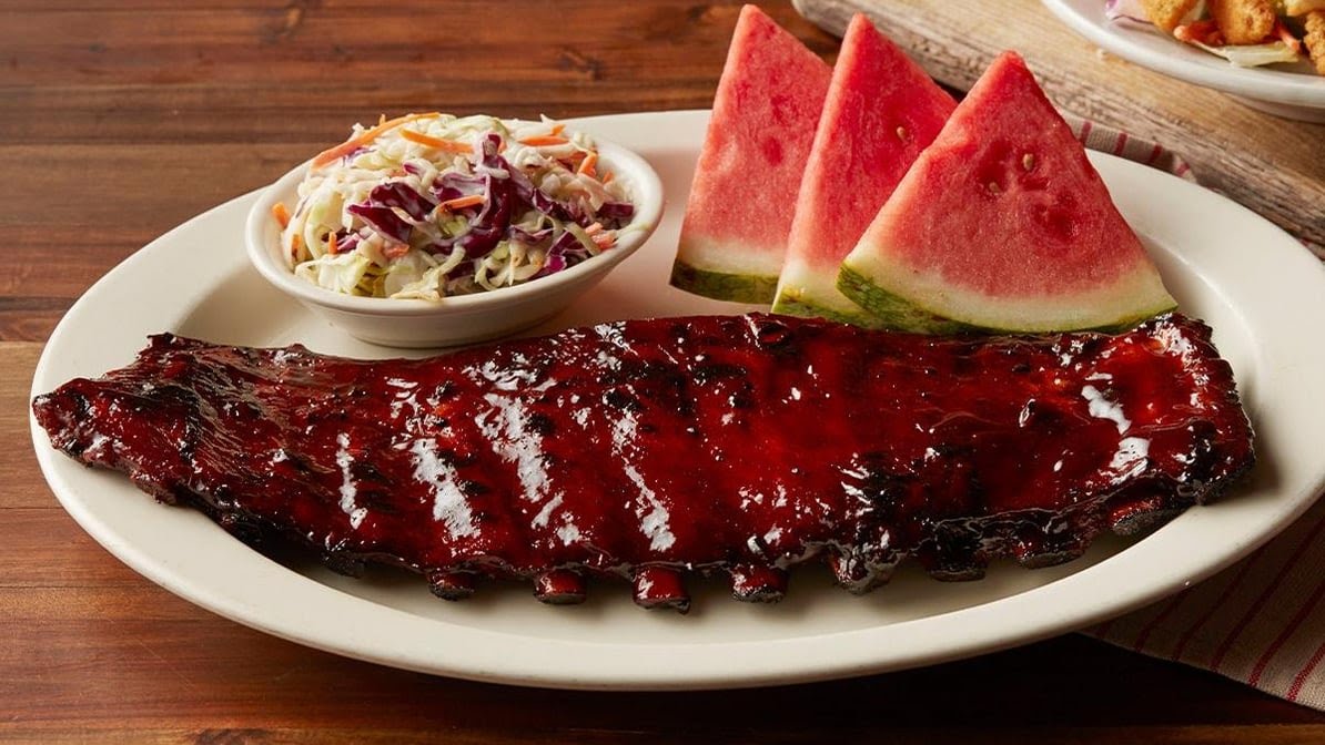 Lucille's Smokehouse Bar-B-Que by null