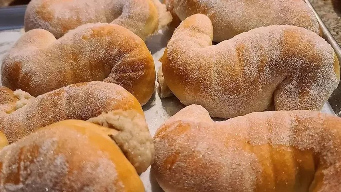 Mariana's Panaderia & Bakery by null