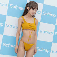 スレンダー|スレンダーラインのウェディングドレス】ナチュラルもスタイリッシュも叶うおしゃれなウェディングドレスを紹介 | トキハナmagazine