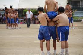 女子小学生 上半身 裸|