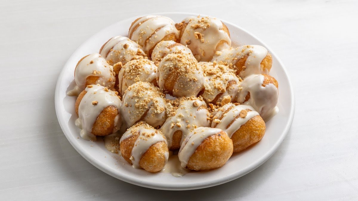 Mia Zoi Loukoumades by null