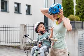 daugther sit and riding|Mother daughter scooter ride hi-res stock photography and images - Alamy