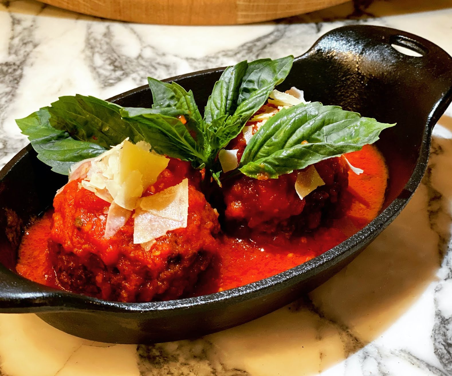 Vinnie's Pan Pizza by null