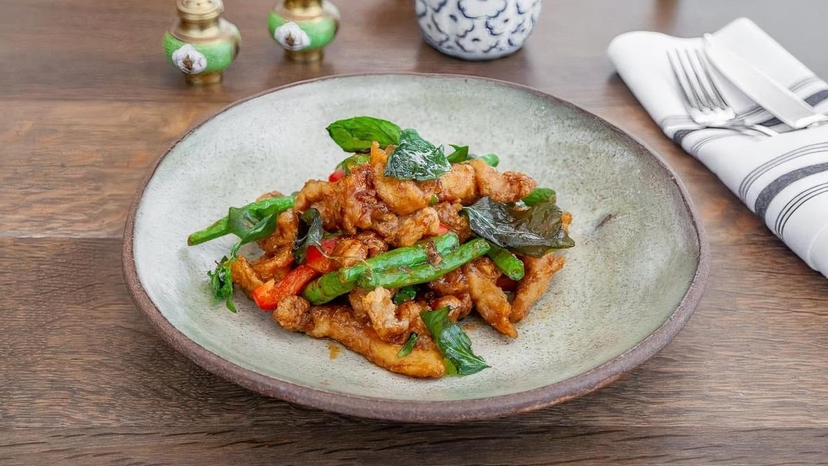 Basil Thai Restaurant & Bar by null