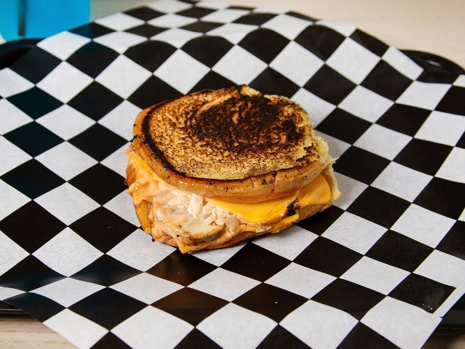 Small's Smash Club by null