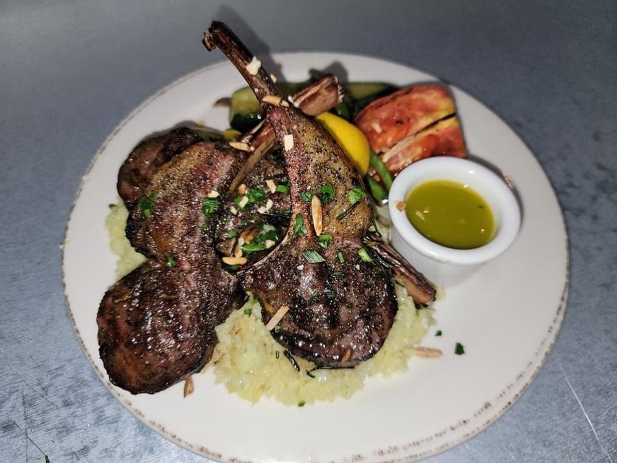 Zaytoon Mediterranean Restaurant and Bar by null