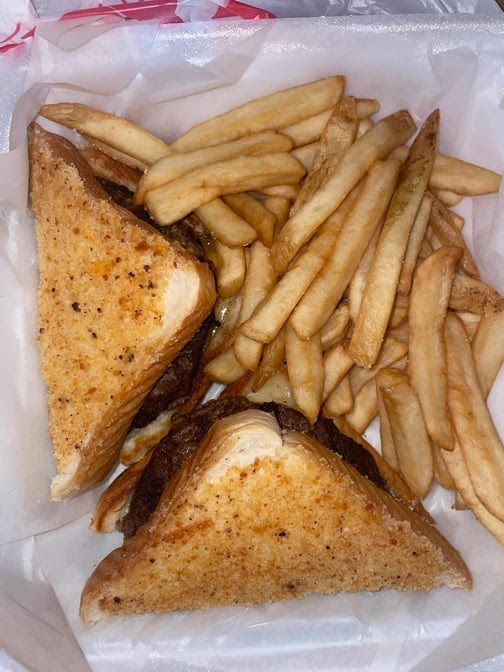 Mazzy's Sports Bar & Grill (Marietta) by null