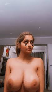 Julia tica cumming on bed onlyfans leak free video via nsfw jpg x Julia tica nude